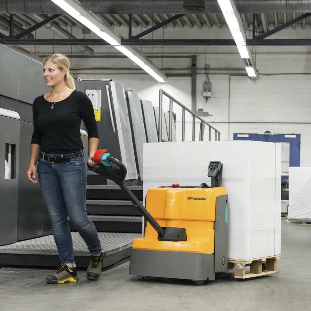 Transpaleta eléctrica Jungheinrich EJE M15 con báscula